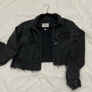 Forever 21 Black cropped jean jacket
